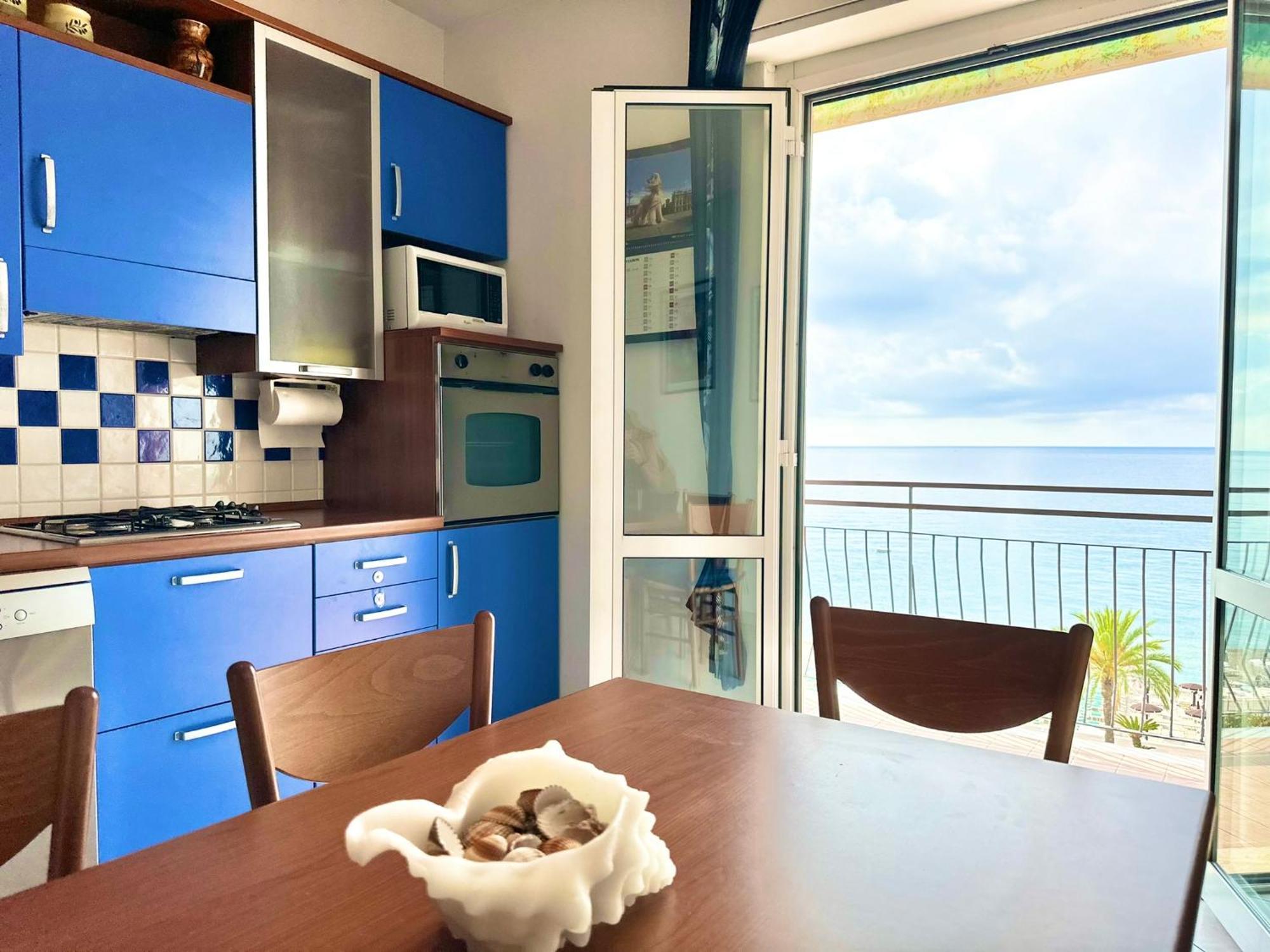 Ferienwohnung Hostdomus - Pietra Blu Pietra Ligure Exterior foto