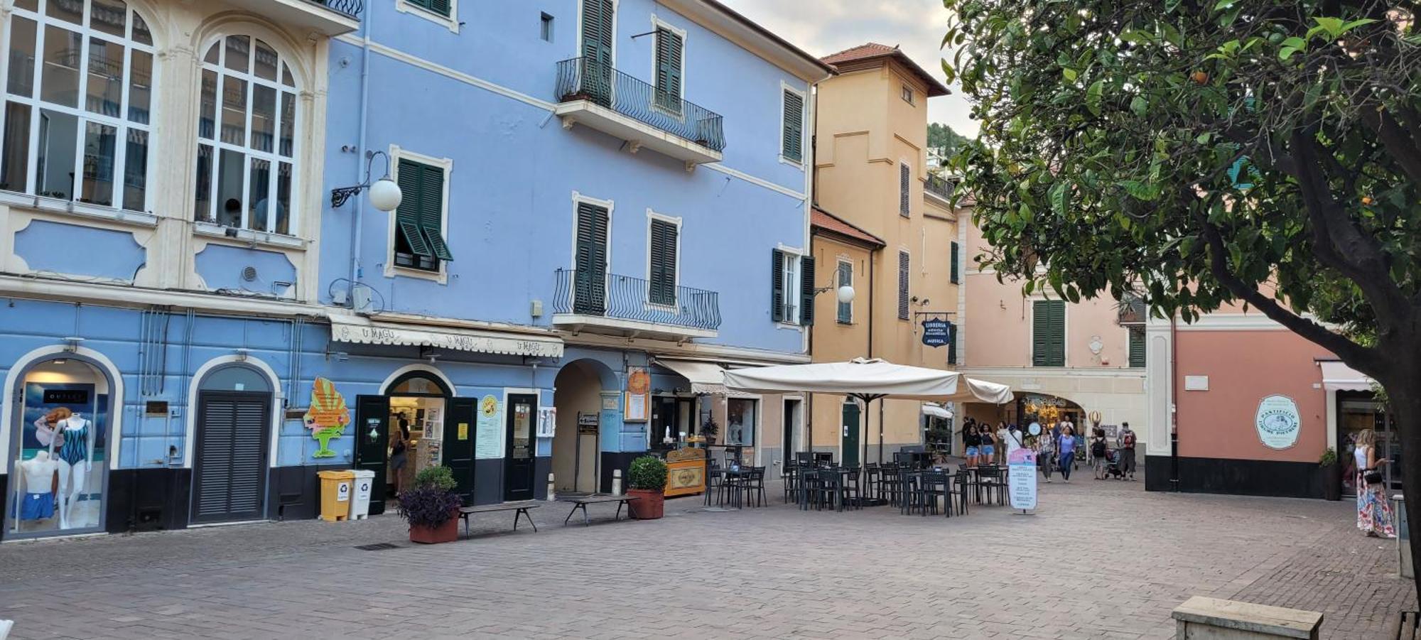 Ferienwohnung Hostdomus - Pietra Blu Pietra Ligure Exterior foto